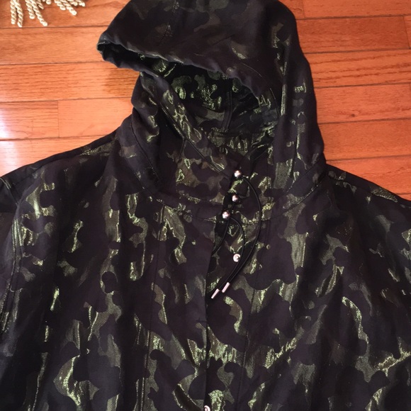 Lane Bryant CAMOUFLAGE COTTON BLEND HOODED LIGHTWEIGHT JACKET size 18/20 - Picture 4 of 10